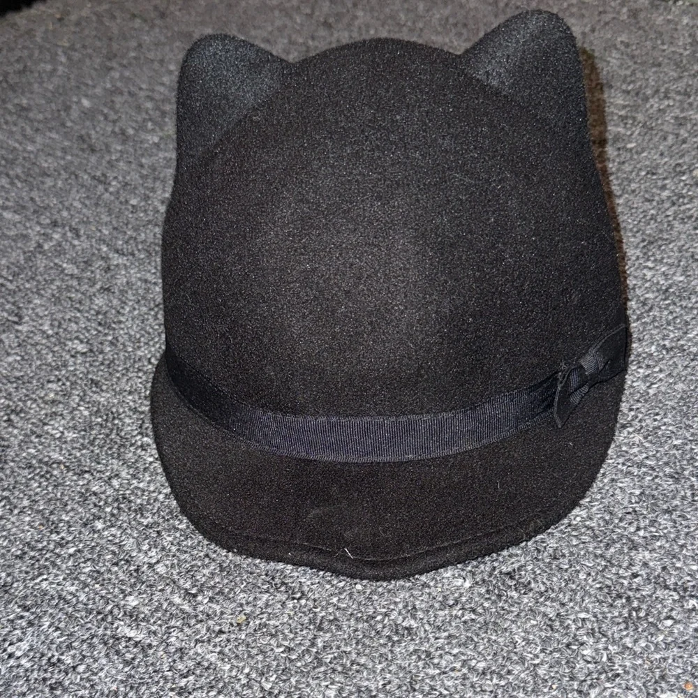 🌺 2 for $10🌺 Gymboree Charcoal Gray Hat with Cat Ears